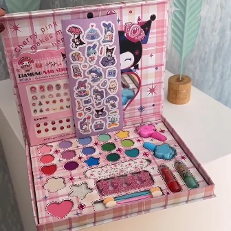 25 in 1 Kuromi Cosmetic Set